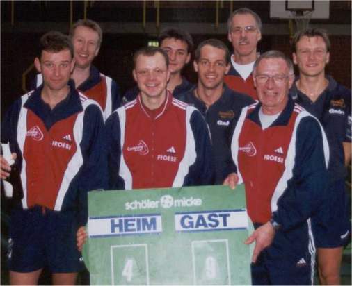 2001-Meisterschaftssieg-in-Harsefeld.jpg (26977 Byte)